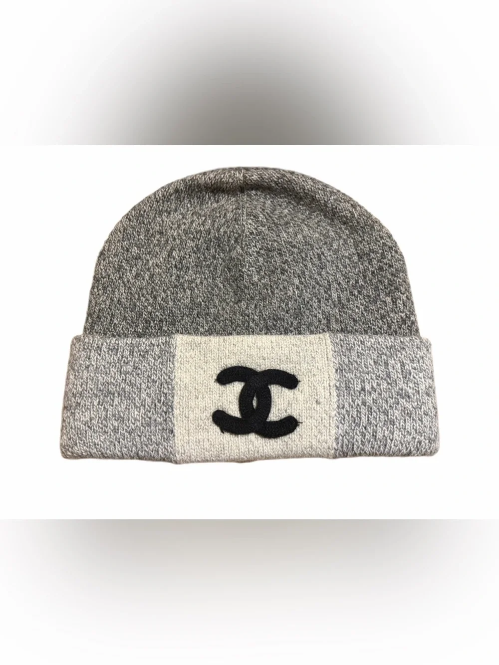 NWT Chanel Casmere and Wool Beenie in shades of greys- signature blac CC label